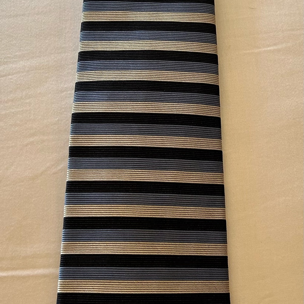 Brooks Brothers tie 100% silk